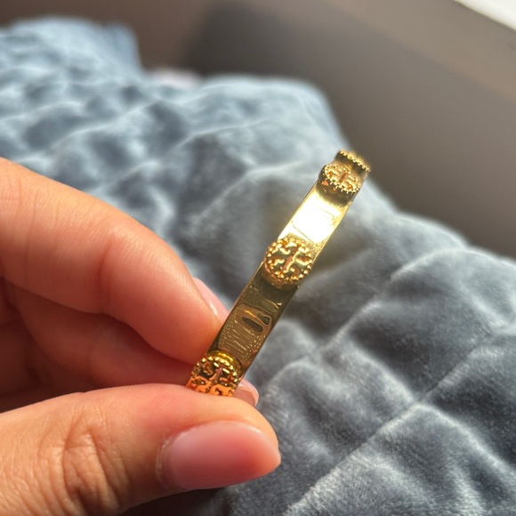 Tory Burch Elegant Gold Bracelet with Textured Accents NWOT - Picture 3 of 3